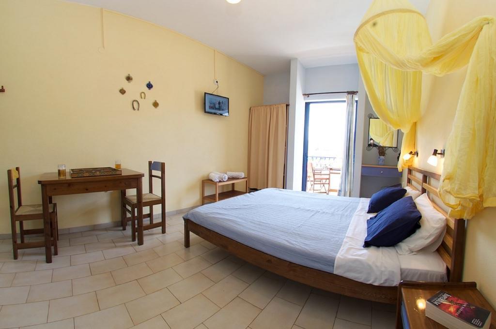 Kalypso Studios & Apartments 카라보밀로스 외부 사진