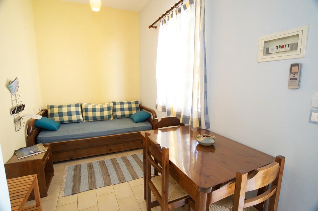 Kalypso Studios & Apartments 카라보밀로스 외부 사진
