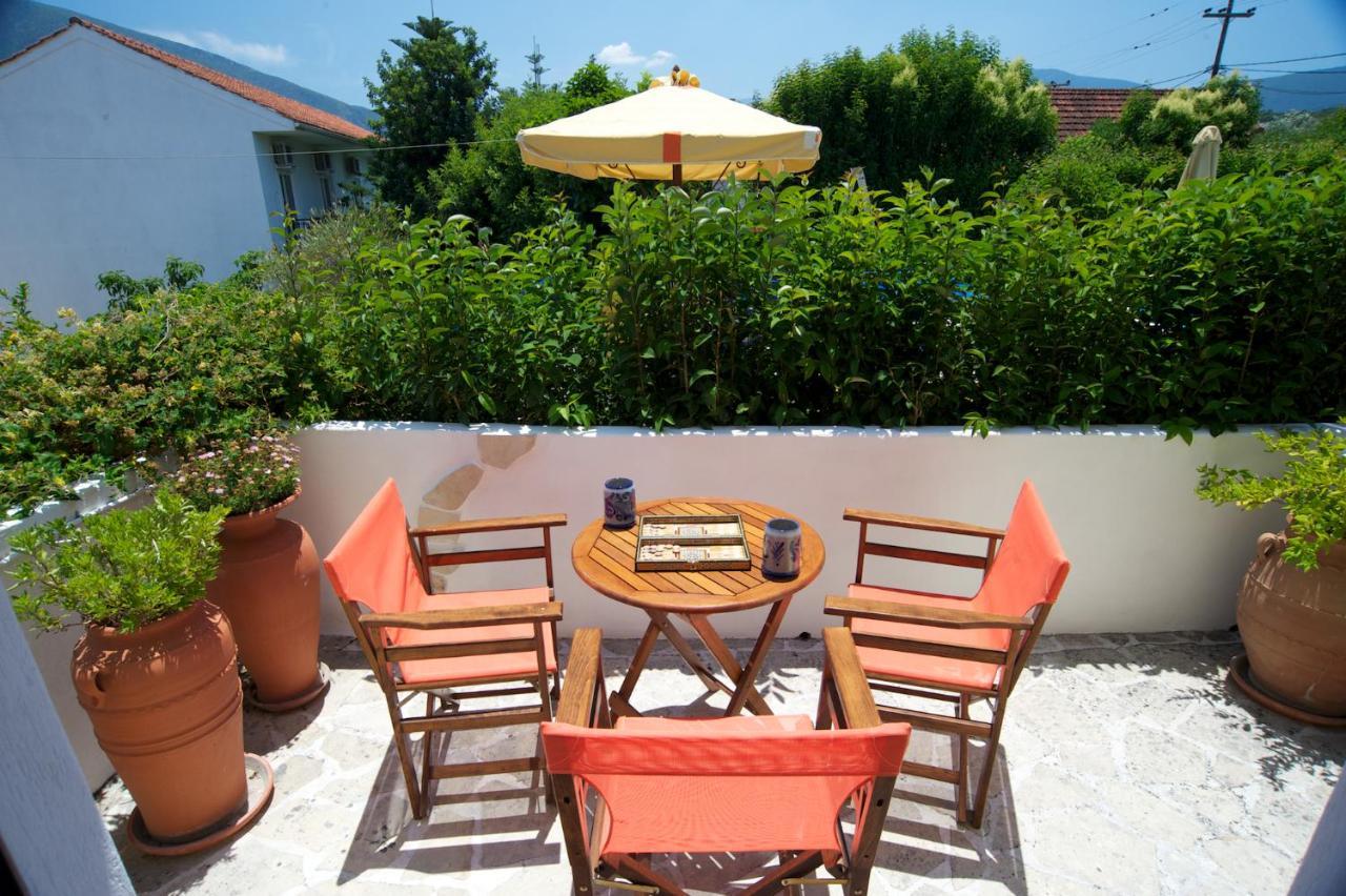 Kalypso Studios & Apartments 카라보밀로스 외부 사진